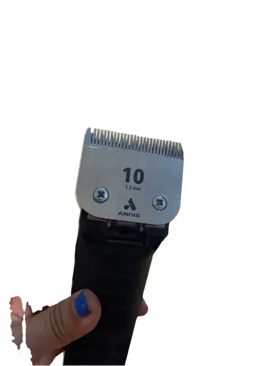 Andis AGC 2 2-Speed Detachable Blade Clipper - H97 - Picture 3 of 4